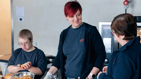 Karina-Østergaard-web-1.gif