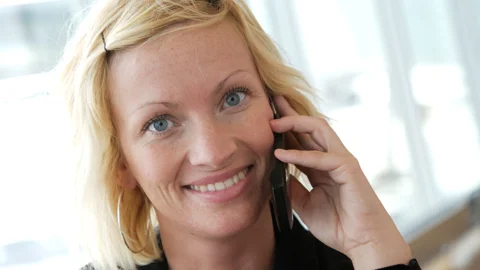 cb-telefon-beskåret.jpg