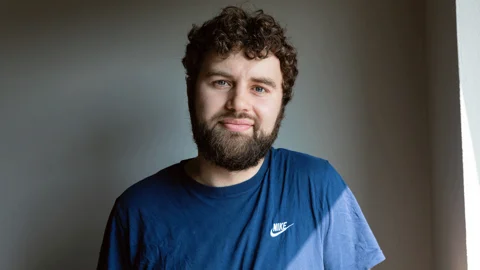 GeorgeAwork1128x600.gif