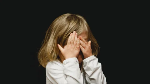 Caleb_Woods_girl_hidden_black.jpg
