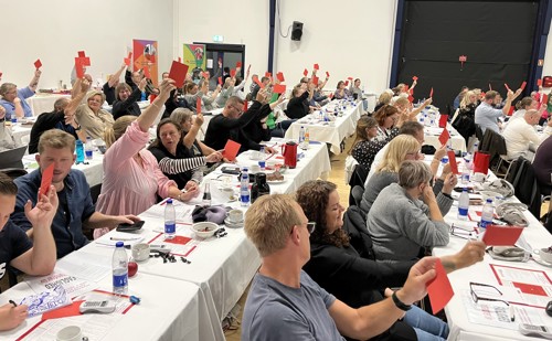 Et stemningsbillede fra generalforsamlingen i 2023 i kreds Storstrøm, som blev afholdt på TAMU i Vordingborg. I år foregår den stiftende generalforsamling i Ringsted Kongrescenter.