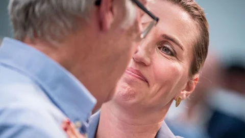 Mette-Frederiksen-godhavn-bekåret.jpg